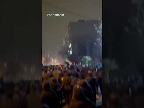 Iran protests: Hundreds killed as U.S. weighs military intervention