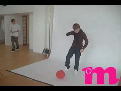 Justin Bieber playing with a basketball at PHOTOSHOOT.flv