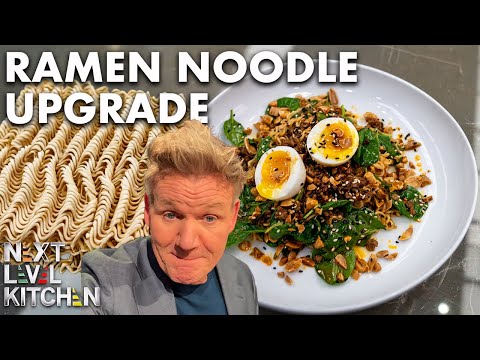 戈登-拉姆齊（Gordon Ramsay）挑戰廚師用拉麵製作經濟實惠的飯菜 (Gordon Ramsay Challenges Chef to Make a Budget Meal Using Ramen)