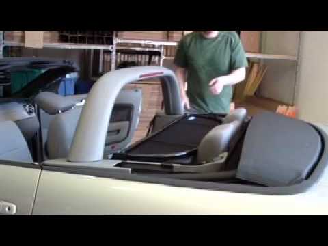 Mustang Convertible with lightbar from 2005 to 2014 wind deflector install video