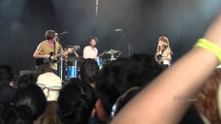 Jenny and Johnny at Coachella 2011: Scissor Runner