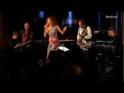 Gary Wiggins, feat. Francisca Urio "Hit the Road Jack"