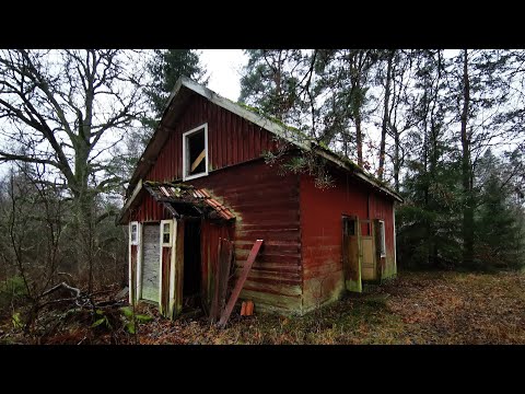ÖDEHUSET nära vandringsleden - RONNEBY - Blekinge - 201214 (Huset med sågen i dörren)