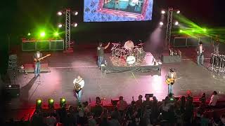 Pesado - Abeja Reina (En Vivo McAllen)