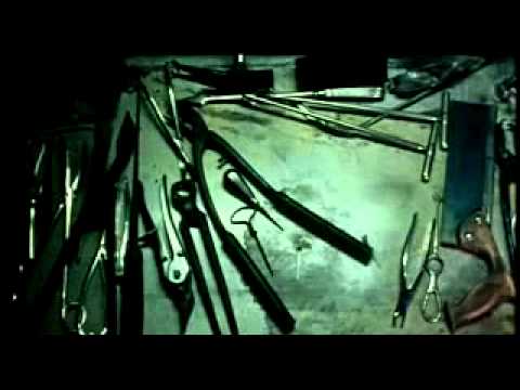 Hostel 1 - Bande annonce Vf - Film d' Horreur Page Facebook