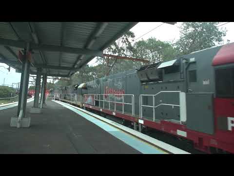 PHC002 CF4403 PHC001 on Freight at Woy Woy