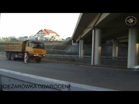 Cieżarówka Odwróceni