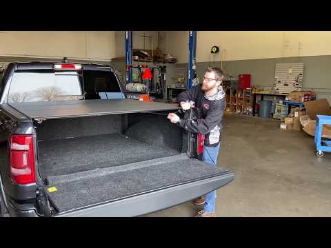 Access LOMAX Tri Fold Tonneau Cover