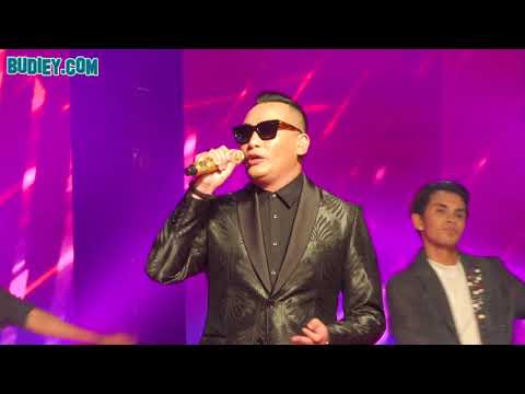 Datuk AC Mizal Jadi Juri Jemputan - Nyanyi Lagu Nostalgia - FIONA #gegarvaganza