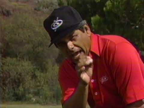 2 Minute Golf Lesson: Spot Chipping - Lee Trevino