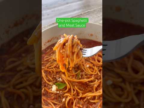 One Pot Spaghetti and Meat Sauce 🍝