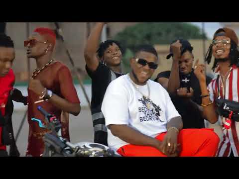 YOUNG CED - LE BOSS N’EST PAS MÉCHANT