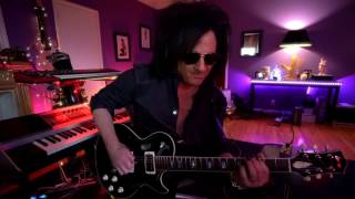 Video thumbnail for Steve Stevens Collings CL Deluxe Demo by Collings Guitars