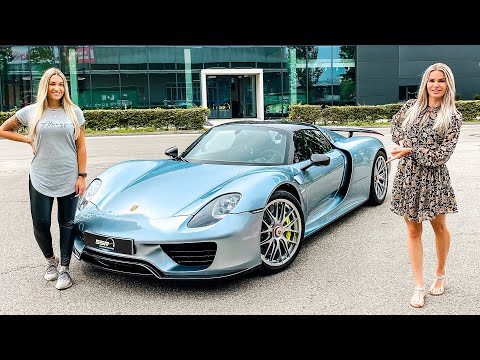 Zwei Blondinen fahren Porsche 918 Spyder Weissach (1.3€Mio)