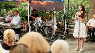 Neil Sedaka and Holland Mariah Grossman sing Should&#39;ve Never Let You Go