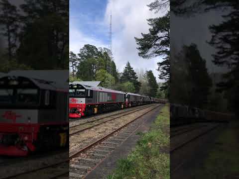 TRAINS AM22 SCT’s NEW CSR’s leading 6PM9 through Mt Lofty 4/10/21 CSR014 CSR013 CSR001 SCT001 CSR008