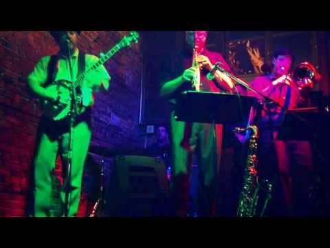 Professor Gall - 'Snazzy' (Live at Conor Byrne Pub in Seattle, WA)