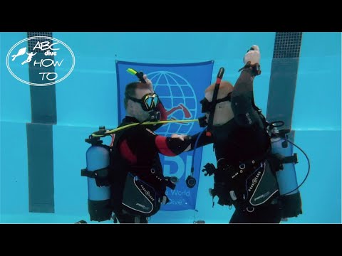 Alternate air source use stationary - PADI Open Water Diver Course demo