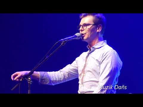 Kerno/Buisson : Avant-deux de Bazouges - danse bretonne (fest noz Kavadenn à Courbevoie - mars 2020)