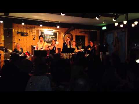 Guggurnar - þjóðvegurinn