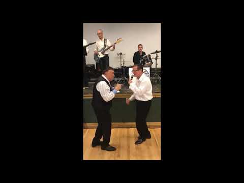 Cantors Sol Zim and Moshe Weisblum singing Kadshenu החזנים סול זים ומשה ויסבלום שרים קדשנו