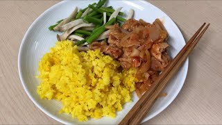 台北週末日常 感受秋冬的大地色 胡麻醬蘆筍 紙箱MUJI化 薑黃飯與泡菜豬肉