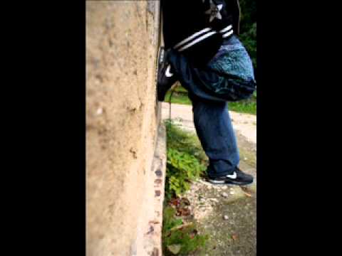 Dele A.K.A. ZWD [*] - Patrz pod nogi