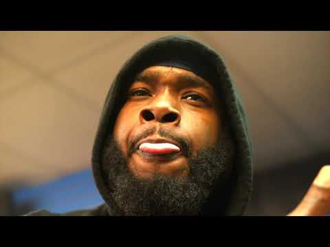 Hundoe Luchiano vs Fut Green