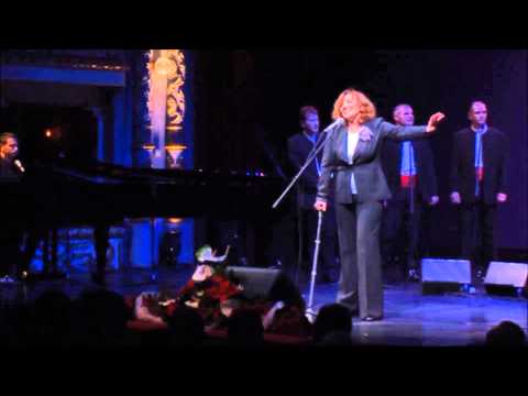 Muška klapa Filip Dević i Tereza Kesovija - Zapjevajmo prijatelji