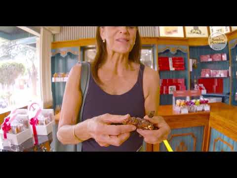 Visitando la tienda de Chocolates Helena en Ica.