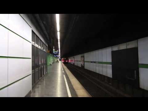 Züge am Bahnhof Isartor - S Bahn München [ 20.07.2015 ]