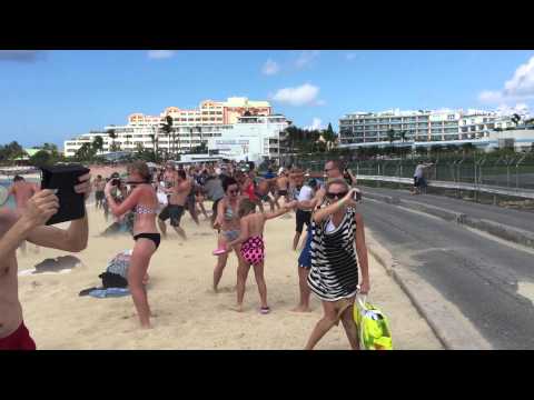 St Maarten  Princess Juliana Airport Insel Air MD-82 Take Off - Tourists caught by surprise.