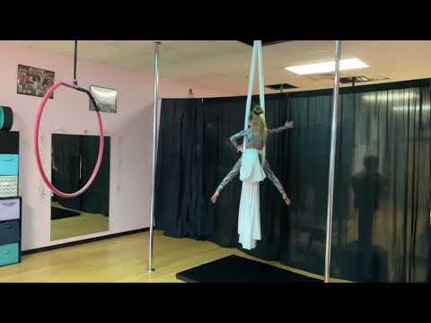 Recital 2020 9 year old aerialist
