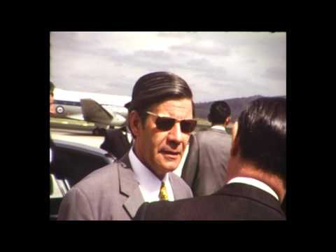 1971 Helmut Schmidt (Bundesverteidigungsminister) in Australien-Verabschiedung in Canberra