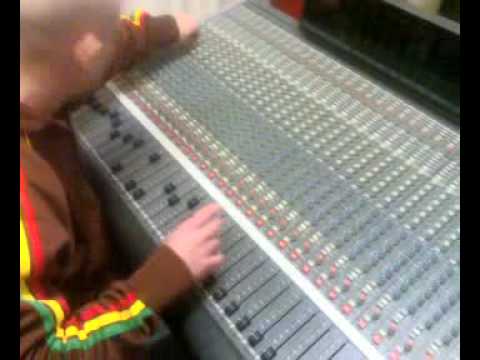 ROOTSMOUNTAIN,CHAZBO,MAKIKO,BUSHCHEMISTS,FEATURING IQUELIA AND KYAN