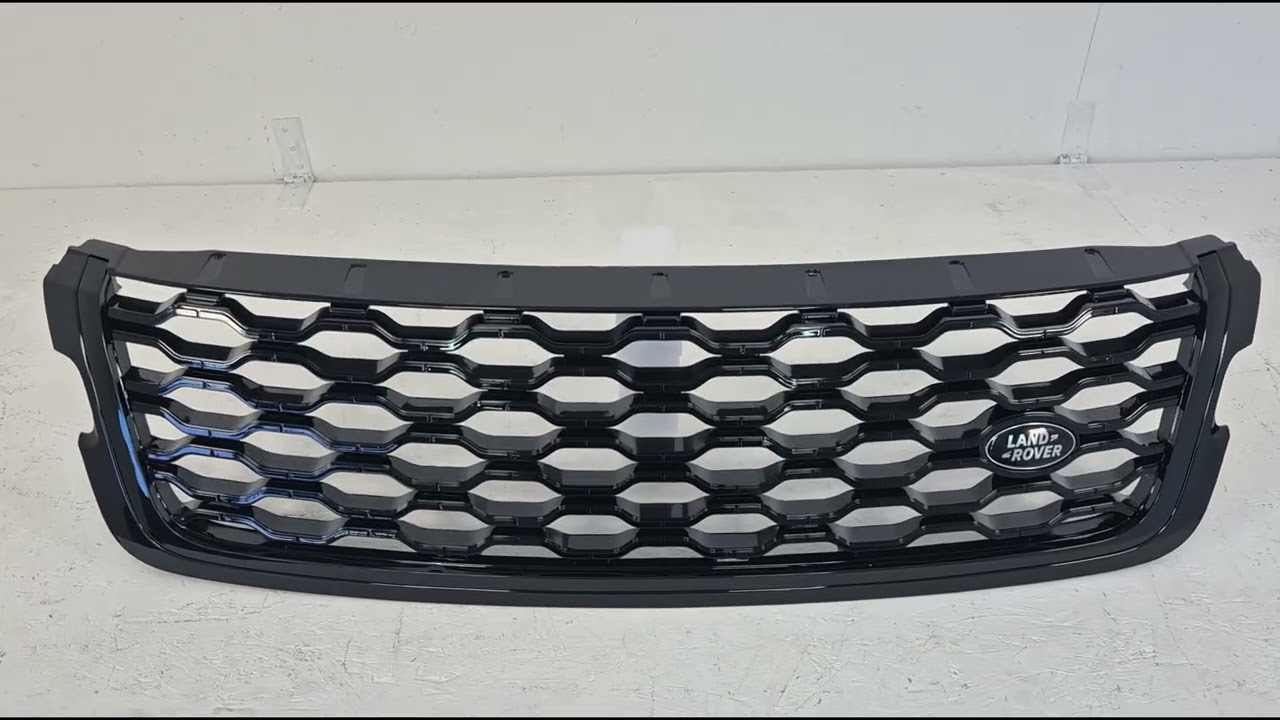 Range Rover Velar 2017- гг. Передняя решетка Black Video 1