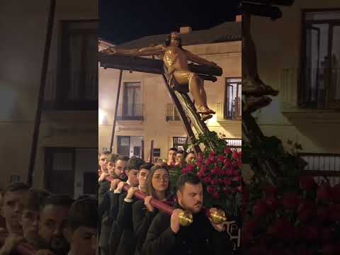 El Cristo de la Agonía a su salida de la Catedral #salamanca #semanasanta #tradiciones #juevessanto