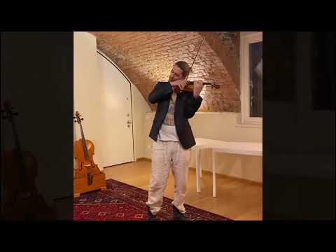 David Garrett visits the music store "Amorim fine violins" in Cremona & plays on violins (12-9-2021)