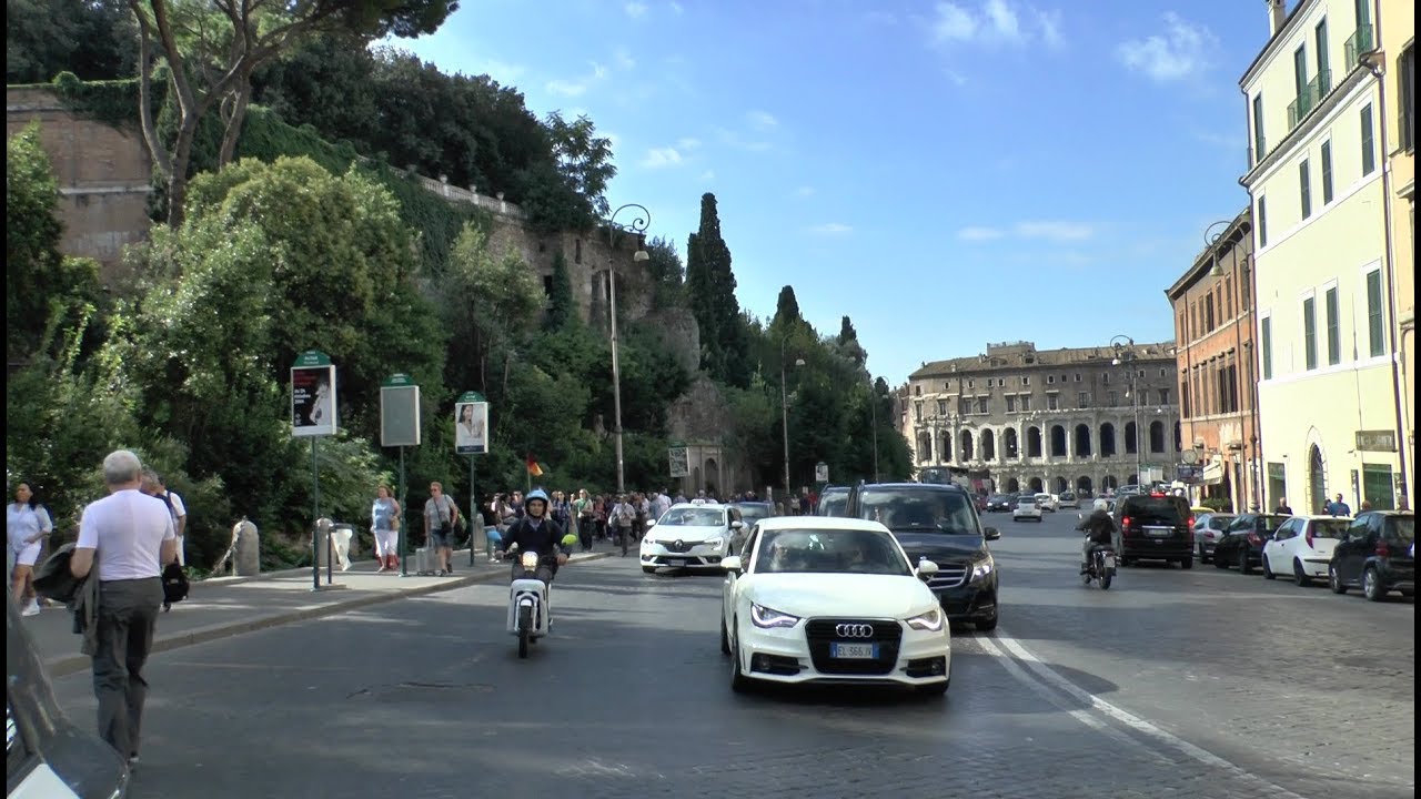 Walk around Rome Italy. Capitoline Hill Santa Maria in Trastevere Pantheon.