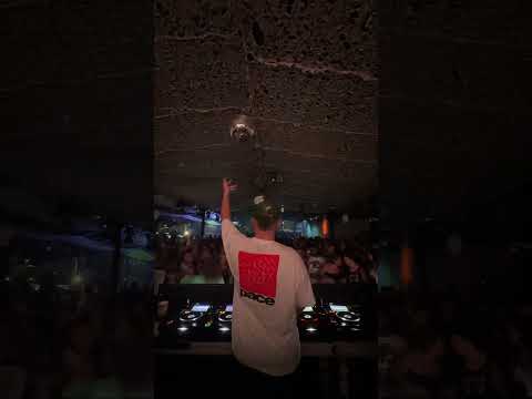 oh sometimes i get a good feeling yeah…