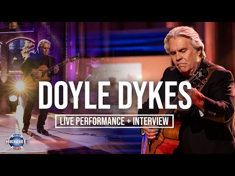 LEGENDARY Guitarist Doyle Dykes' Will Make Your JAW DROP w/ "God Bless America" | Jukebox | Huckabee