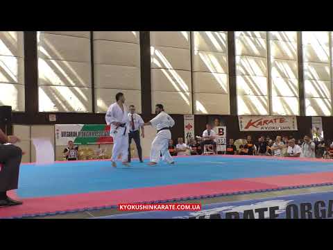 The 32 European Championship, 1/2 -70, Tom Soulliere (France, aka) - Alim Iunusov (Russia)