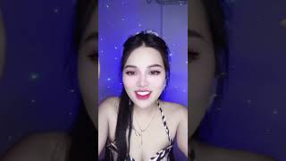 Download lagu -Periscope live reaction loyal friend#cute #bigolive #livebroadcast #love #lovelygirl #periscope#037 mp3
