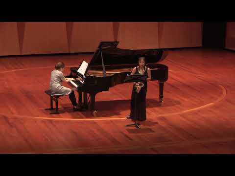 Fernande Decruck - Sonate en ut# pour saxophone alto (ou alto) et orchestre