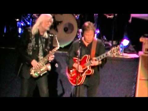 Ringo Starr's 70th Birthday Concert - 6. Talking In Your Sleep (Wally Palmar)