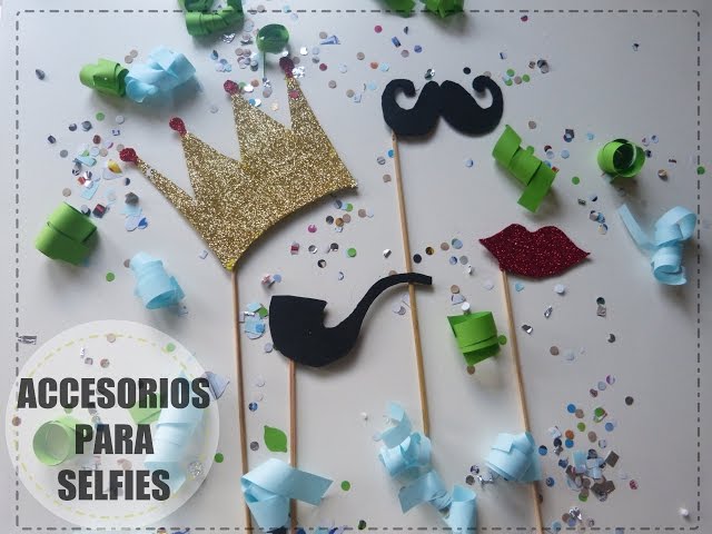Vídeo relacionado con Qpout Las Vegas Apoyos De La Cabina De La Foto del Casino Divertido Kit De Accesorios para Selfies con Tema De Póquer para Bricolaje para Decoración De Fiesta Nocturna 25 Piezas