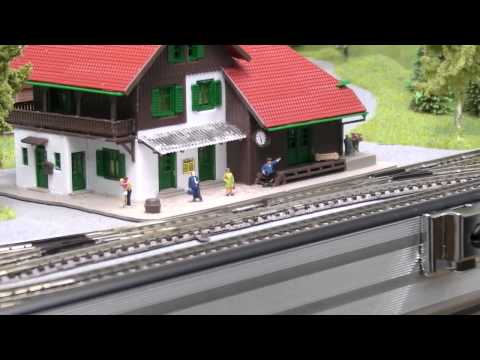 Noch88270 Briefcase with Fleischmann N gauge steam locomotives by Hong's International