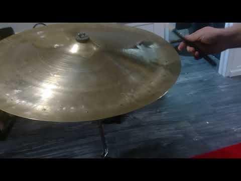 Zildjian 28" swish knocker trans stamp 1940's Brilliant image 9