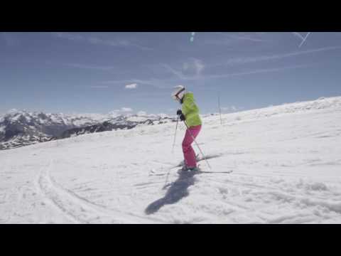 SKIMIUM.COM / Initiation Femme - ELAN Snow