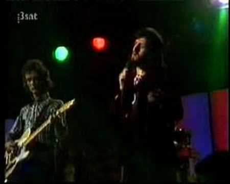 Softly Whispering i Love You  ( English Congregation )